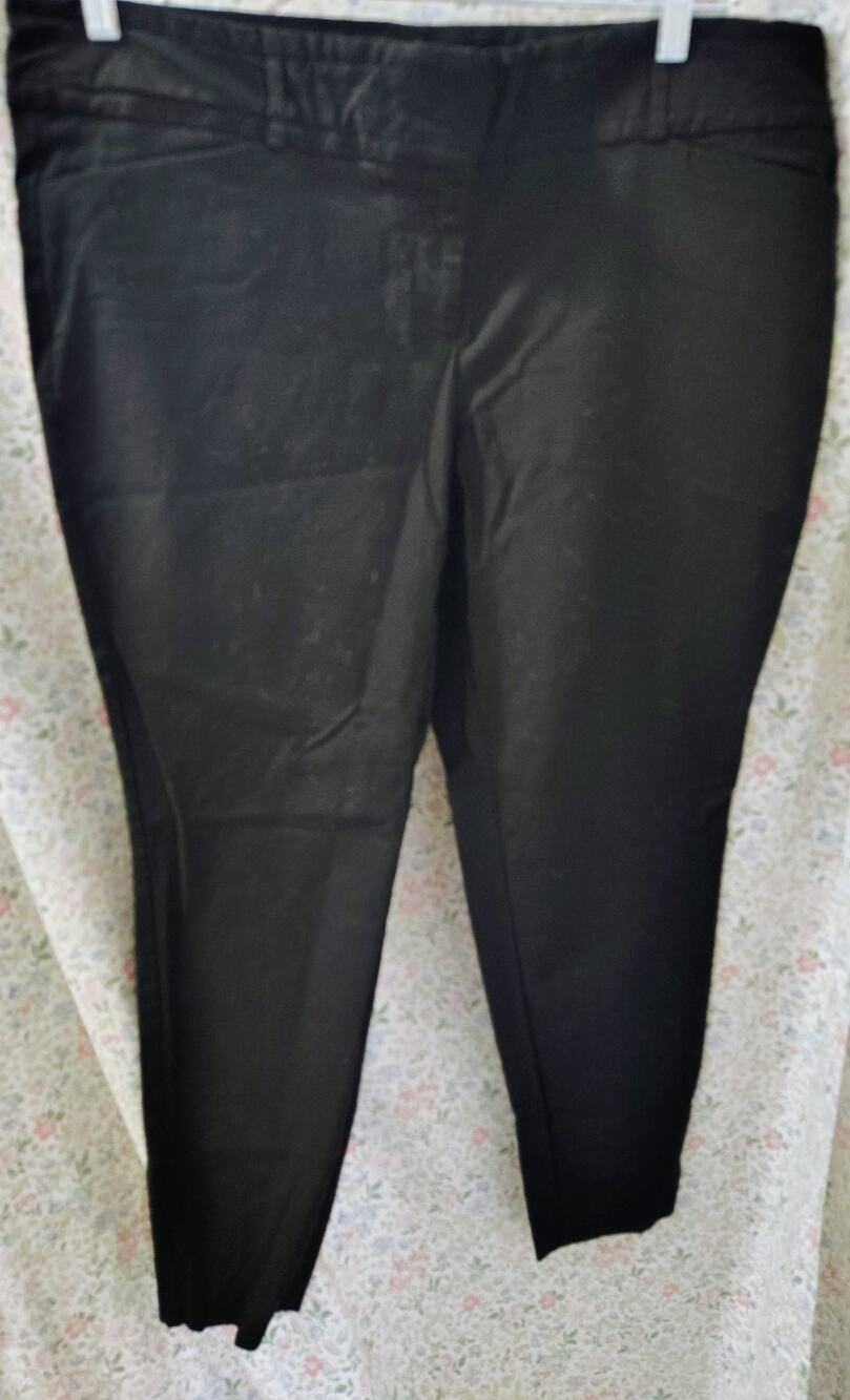The Limited Woman Pull On Pants Womens Sz 18 W Black Stretch